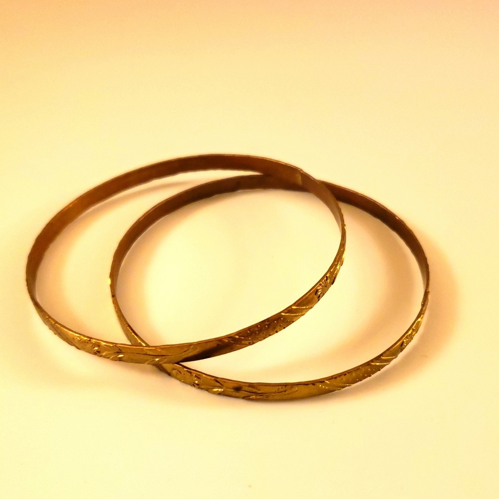 Set Pattern Rustic Gold Tone Bangle Bracelet - image 2
